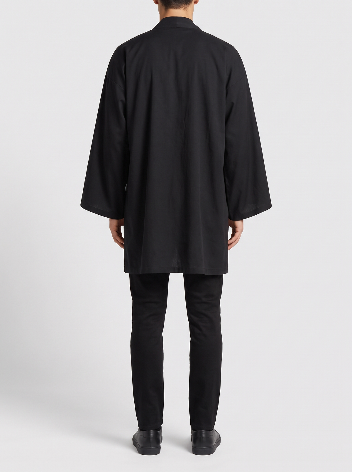 FLOWING CLOAK // NAGARE HAORI - BLACK - on model