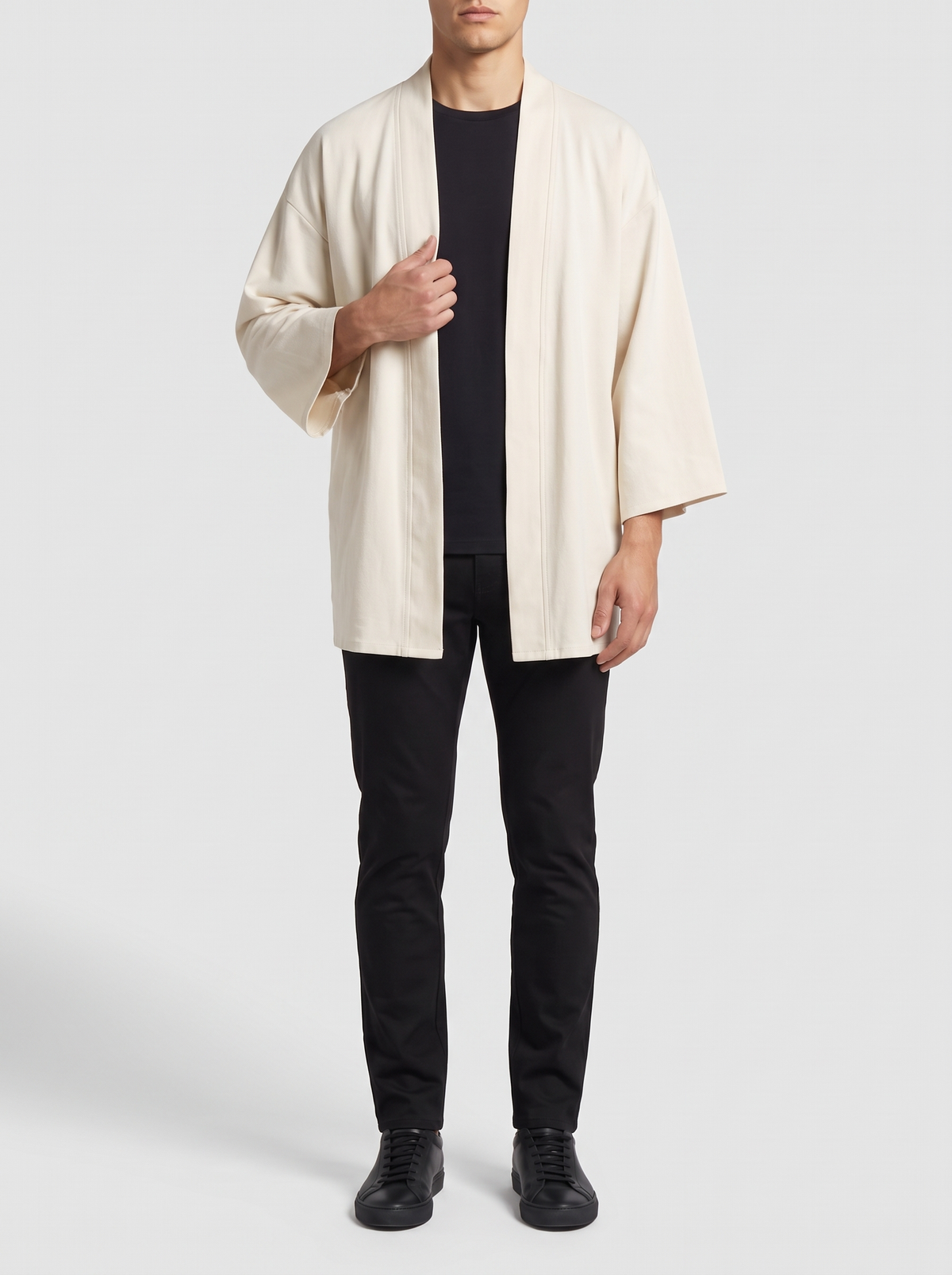 FLOWING CLOAK // NAGARE HAORI - WHITE - on model